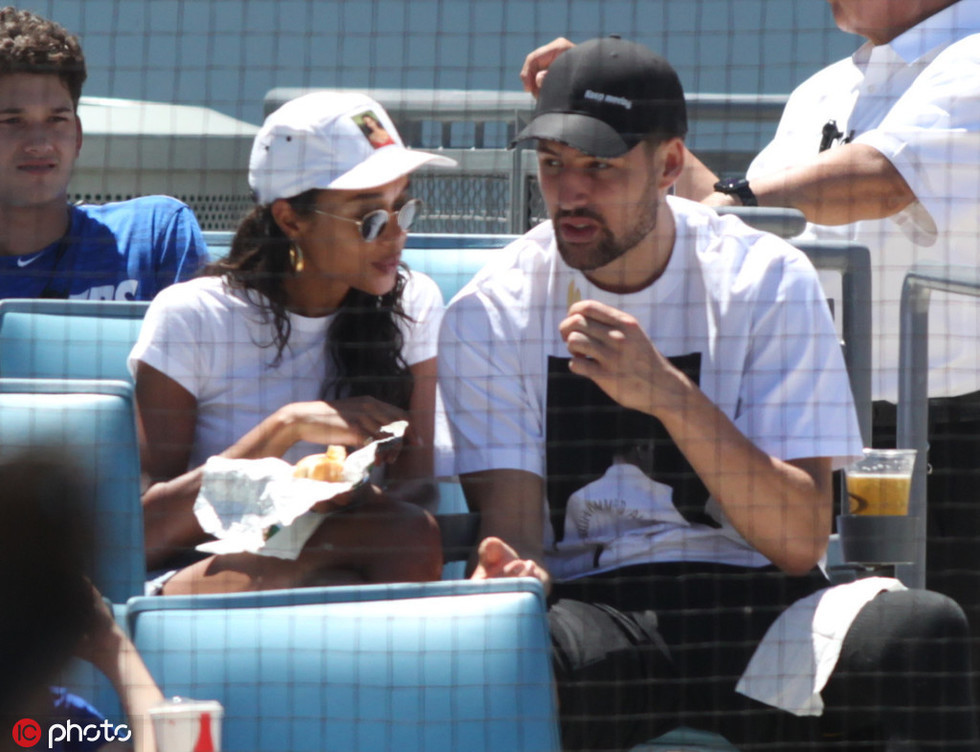 匈牙利主帅：爱尔兰定位球和传中极具威胁，必须严加防范才行（匈牙利主帅警示：爱尔兰定位球与传中杀伤力十足，需重点布防）