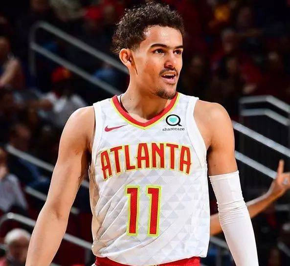 毕竟只是一名角色球员，湖人侧翼新援的表现已经对得起工资了？（作为角色球员，湖人侧翼新援的表现是否配得上薪资？）