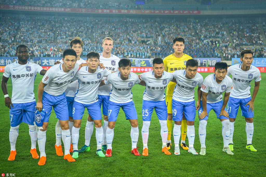 胡荷韬：现在膝盖还有很多问题；已不把自己看作年轻球员了（胡荷韬：膝盖问题仍多，已不再把自己当年轻球员）