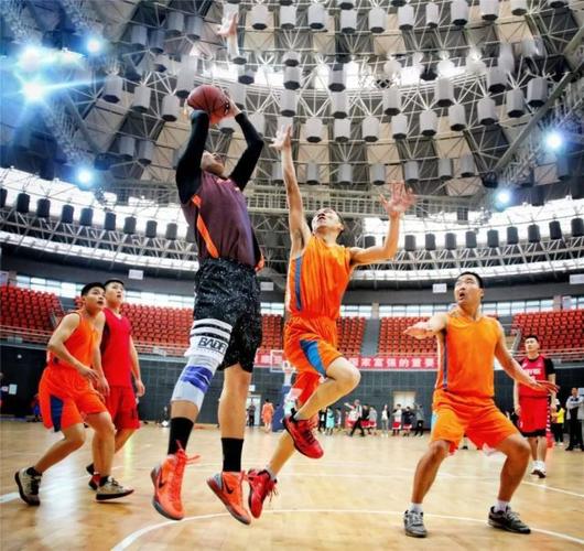 里程碑，海港中场徐新已为中国俱乐部出战200场比赛（徐新达成里程碑：代表中国俱乐部出战满200场）