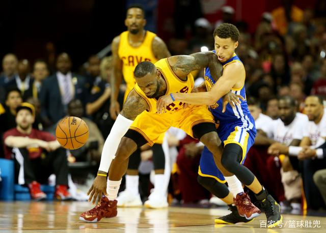 NBA：太阳击败篮网 杜兰特砍下35分（NBA： 杜兰特轰35分 太阳力克篮网）