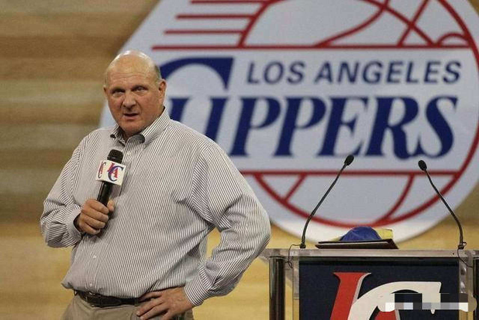 约基奇34+10+9完爆申京，杜兰特14中5探花空砍27分，掘金力克火箭（约基奇34+10+9压制申京，杜兰特14投5中；探花空砍27分，掘金击败火箭）