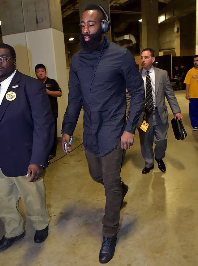 邦马蒂：对今年金球奖其实没太多期待；向梅西发起冲击？不会（邦马蒂：今年金球期待不高；不会去挑战梅西）