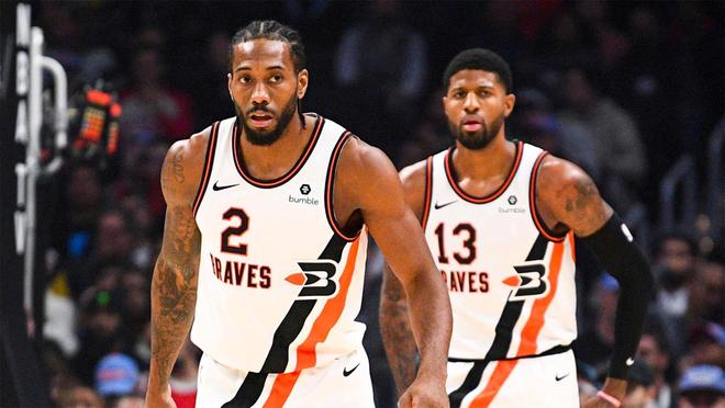 泰勒·鲁克斯成为NBA杯半决赛的一道亮丽风景线（泰勒·鲁克斯在NBA杯半决赛大放异彩）